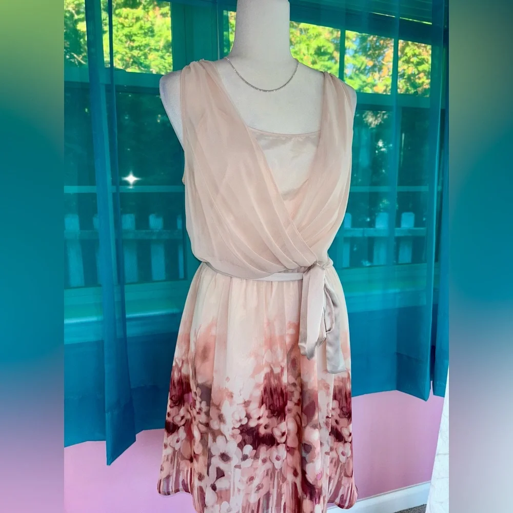 Lauren Conrad Pink Blush Floral Ombré Wrap Style Chiffon Dress Size 10 - Picture 2 of 9